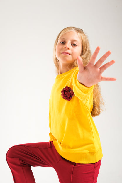 Kız Çocuk %100 Pamuk Oversize Sweat Ve Likralı İki İplik Çima Detaylı Pantolon Takımı - Sarı-Bordo