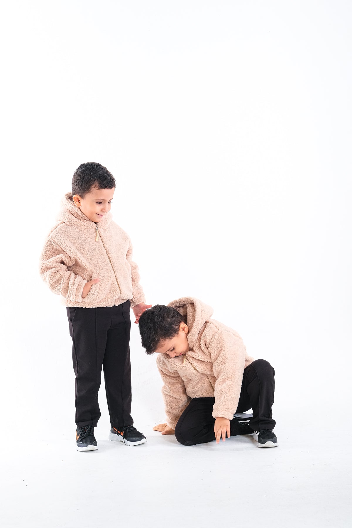 Erkek Çocuk Peluş Fermuarlı Astarlı Mont - Bej